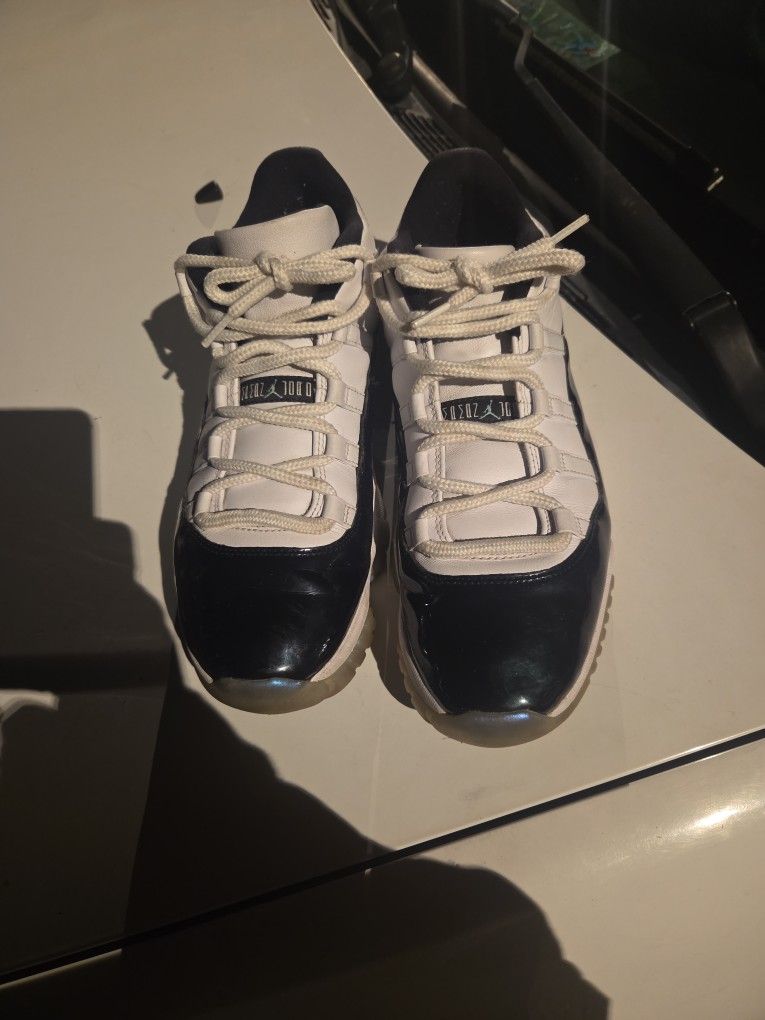 Retro Jordan 11 Low Emerald Green Size 11 Men’s 528895