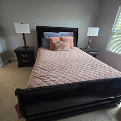 Queen Bed, dresser/TV stand, 2 night stands, 2 lamps