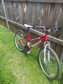 Girls mountain bike 26 inch wheels