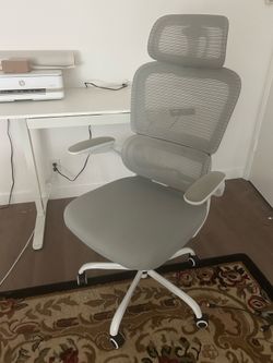 Ergonomic desk chair gaming chair lumbar support