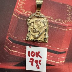 10K Solid Gold Cristo Face Pendant For Wedding CUBIC ZIRCONIUM STONES 7Gr