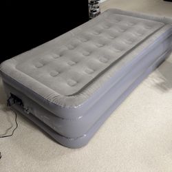 Inflatable Air Mattress Twin Build In Pump – Your Cozy Companion for Home, Guests, & Camping Adventures! 