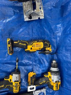 DeWalt DCS354 20V Atomic Brushless Oscillating Multi-Tool - Tool Only