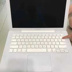 MacBook Laptop 