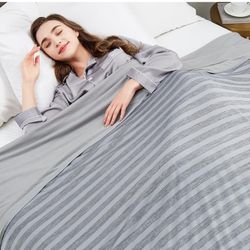 Guohaoi Cooling Throw Blanket for Hot Sleepers,Arc-Chill Q-Max >0.5 Cool Fiber,100% Oeko-Tex Certified Lightweight Summer Cool Blanket for Travel/Outd