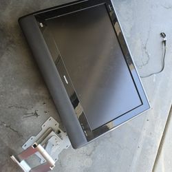40' Aquos Sharp TV and wall mount