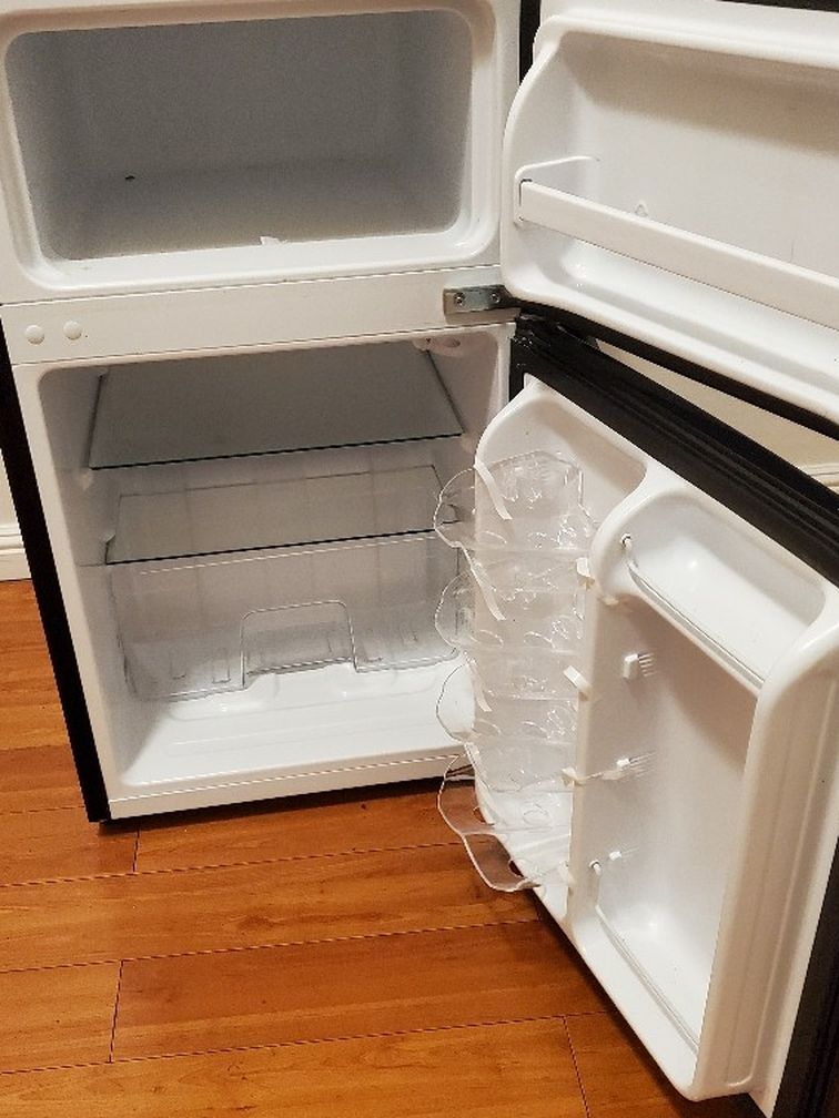 Mini Fridge With Freezer