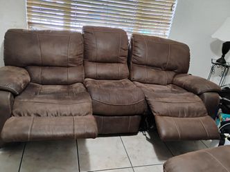 Mueble reclinable y love seat