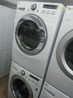 LG stackable front load washer and dryer set - Free delivery