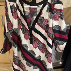 Women’s Tunic NY & Co Tops (medium size)