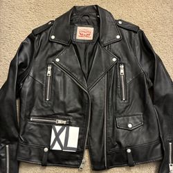 Levi's women's classic faux leather asymmetrical moto jacket