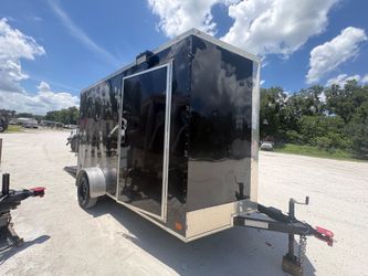 7 x 12 Enclosed Cargo Trailer w Ramp, Brakes