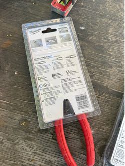 Cutting pliers