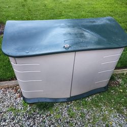 Rubbermaid outside storage shed 