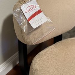 Big Fluffy Lounge Accent Chair