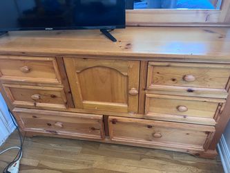 Pine Bedroom Set with bed