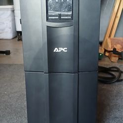 APC  Smart-ups 2200