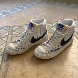 Sz 6 Nike Blazer Hi Top