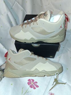 Jordan MVP 92 (GS) SIZE 6.5Y (Womens Size 8) Desert Camo/Fire Red-Mushroom