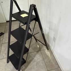 4-step Ladder Metal Heavy Duty 