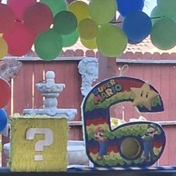 Glo's Custom Made Piñatas 