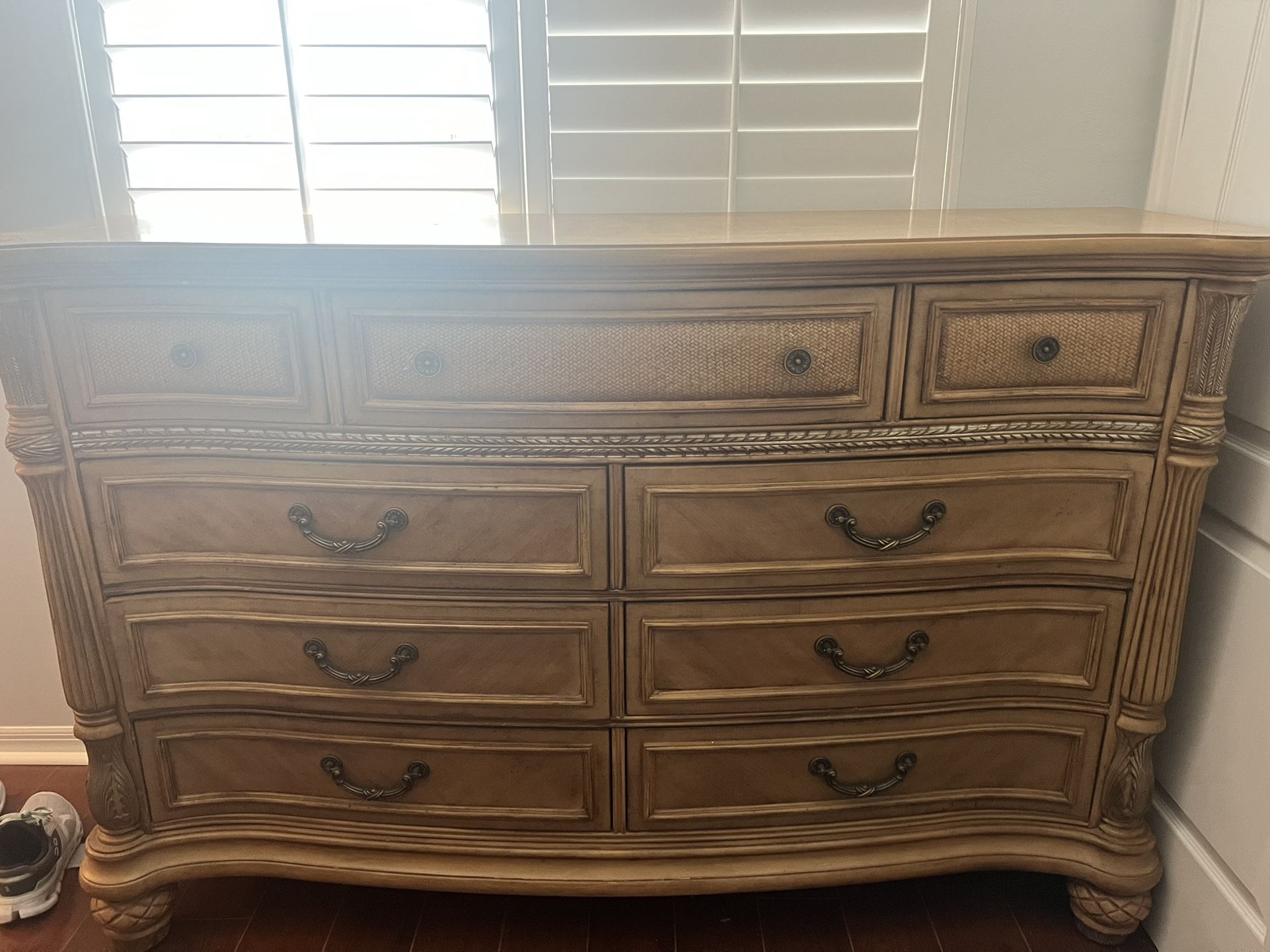 Queen Bedroom Set