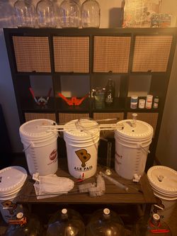 Complete Home Wine Making Kit – 6.5 Gal Carboys, Fermentation Buckets & Accessories