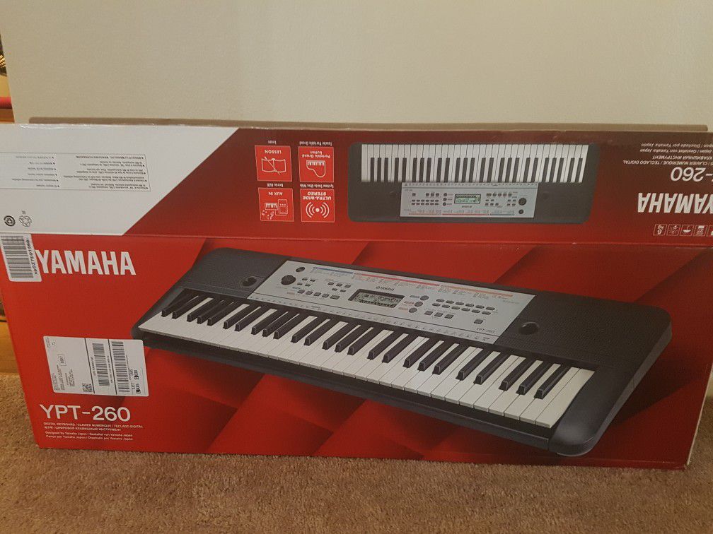 Mint condition Yamaha piano 61 keys