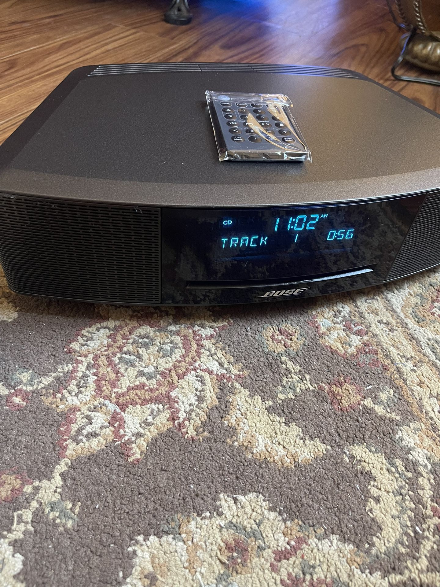 Bose-Wave-music system IV includes a CD player, an AM/FM radio, New Remote Control $250 OBO