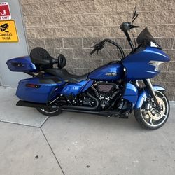 Harley Road Glide 2024