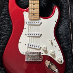 American Deluxe Fender Stratocaster Candy Apple Red