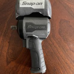 Snap On 1/2" Drive Stubby Air Impact Wrench