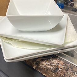 Threshold  Porcelain Dinning Set