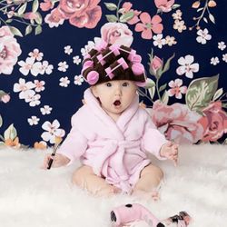 Crochet roller hat for baby 