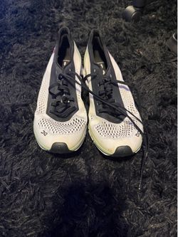 On Cloudboom Women’s Running Shoes White Black Size 8.5