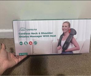 Snailax Cordless Neck & Shoulder Shiatsu Massager With Heat