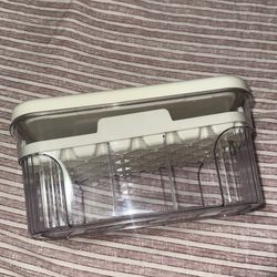 ICE CUBE TRAY AND LID AND SCOOP