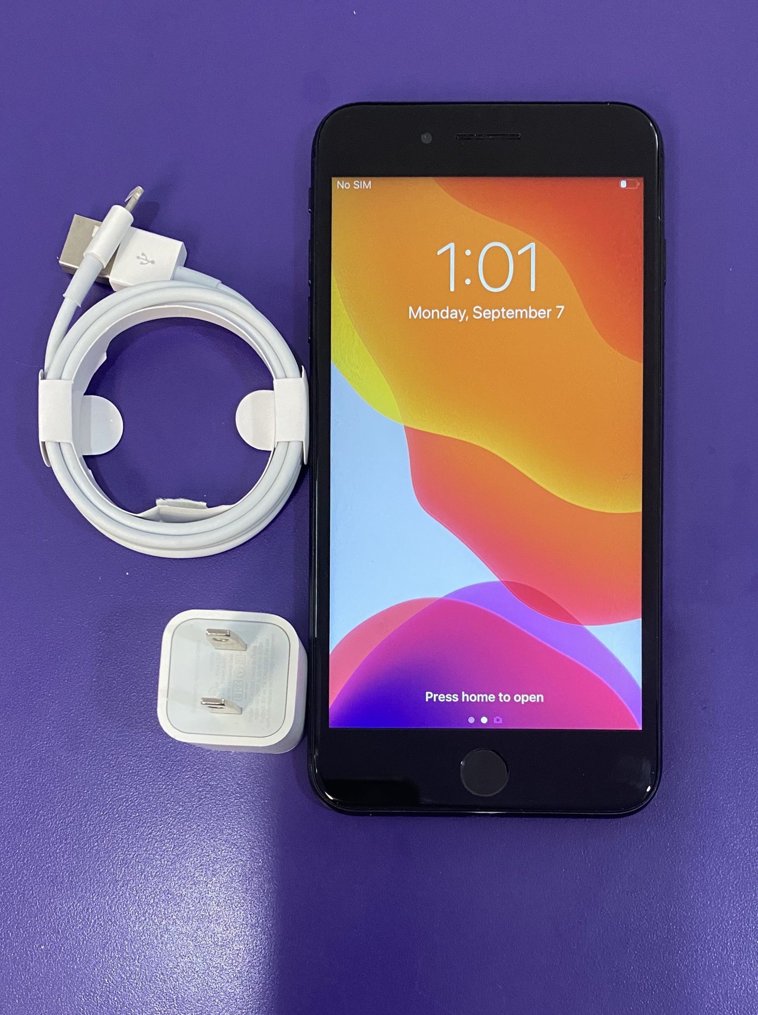 Factory unlocked apple iphone 7 plus, store warranty