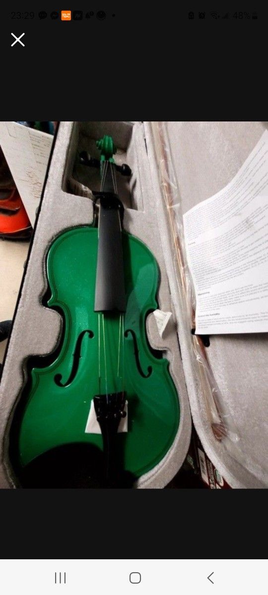 New!! Full Sized (4/4) Violin. Green