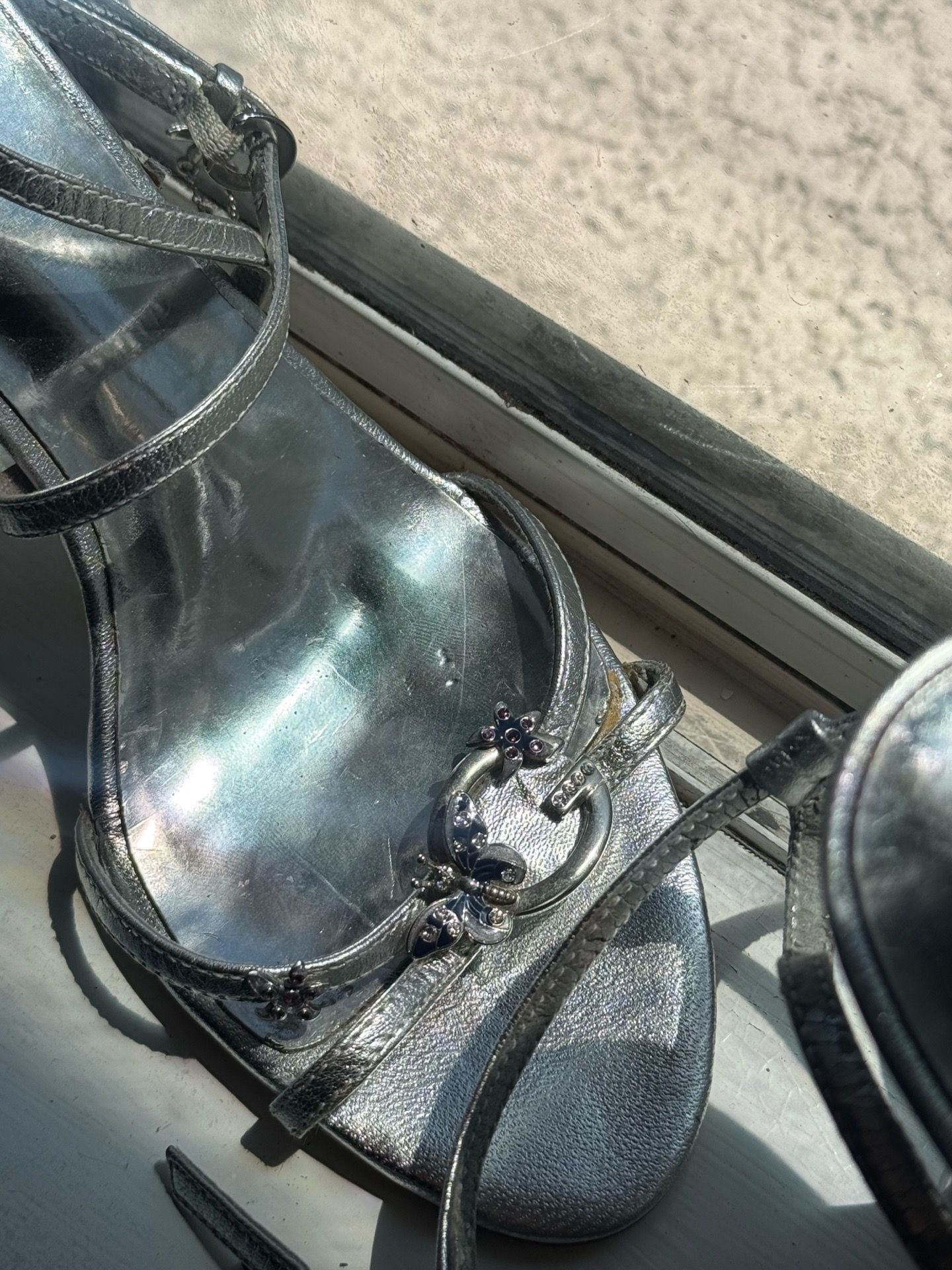 Guess Butterfly Silver Heels