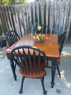 Vintage Dining Room table with 4 chairs