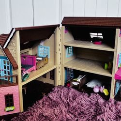 Doll House 