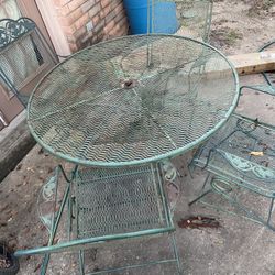 Wrought Iron Patio Set With Rocking Chairs