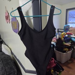 Womans swimming suit size small 4/6