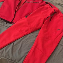 Red Nike tech