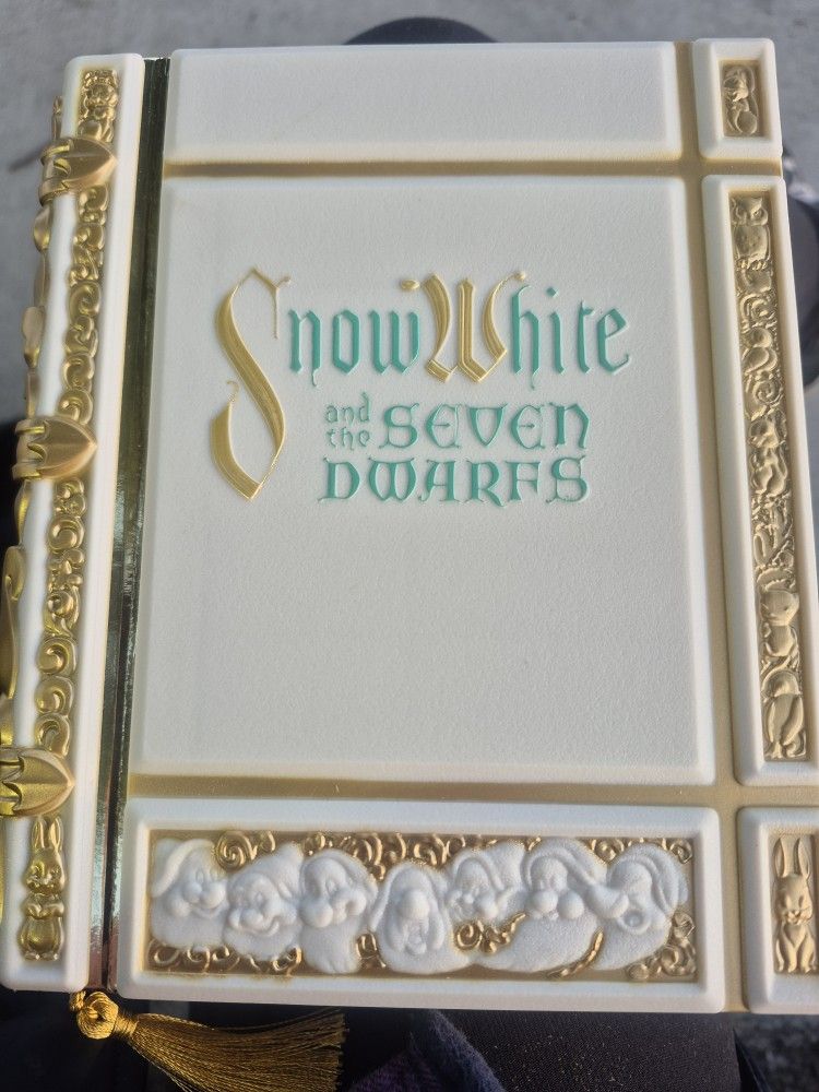DISNEY Snow White Journal