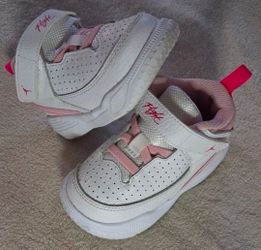 Jordan Flight Toddler Sneakers White Pink size 6c  like new