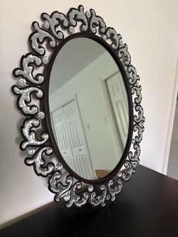Hobby Lobby Oval Wall Mirror – Elegant Decorative Frame