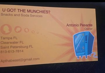 Snack vending machine