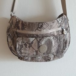 KIPPLING CROSSBODY IN GOOD CONDITION 